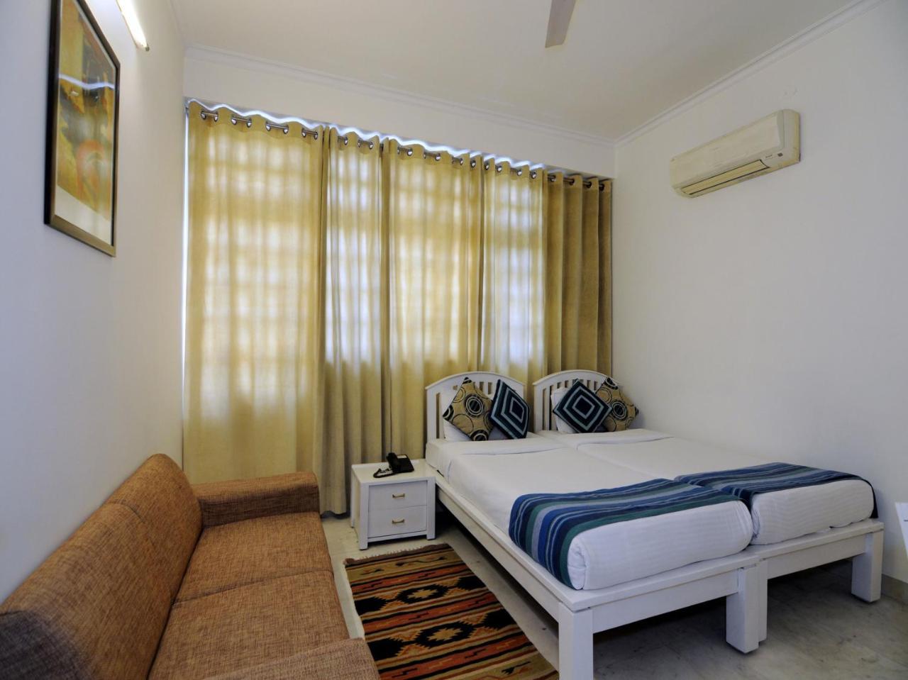 Hotel Mehra Residency At The Airport Neu-Delhi Exterior foto