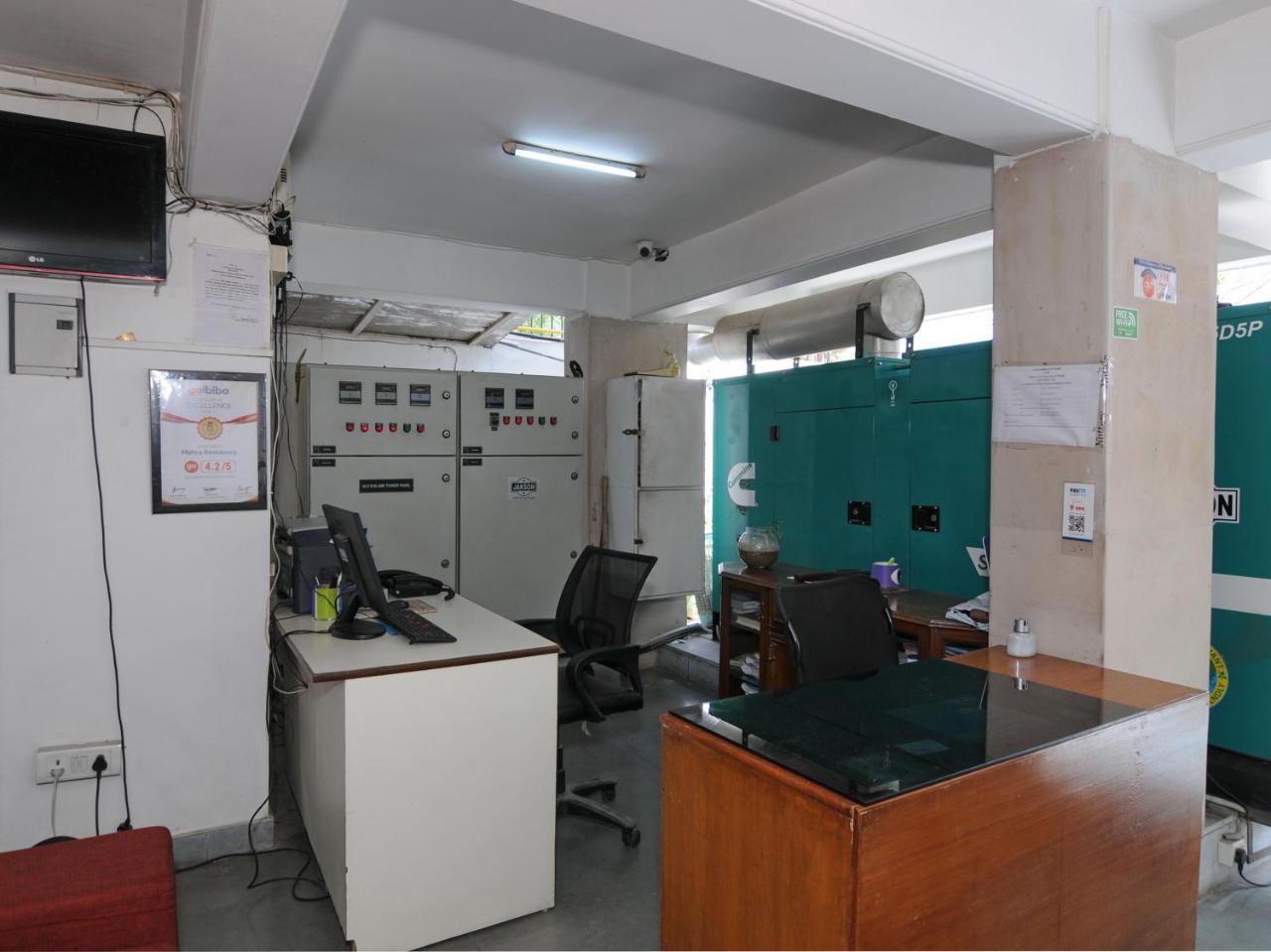 Hotel Mehra Residency At The Airport Neu-Delhi Exterior foto